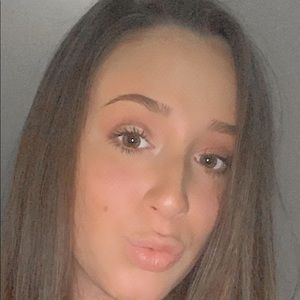 Meet your Posher, Katelyn